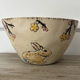 Spectrum Designz 70800 Easter Bunny Reactive Serving Bowl 7 Inch Asymmetrical Rabbit Decor