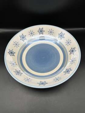 Wf0631c St. Nicholas Square Winter Frost 12 Inch Round 2.5 Quart Serving Bowl Blue Snowflakes Kc
