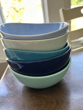 101.003 Sweese 5 Curved Porcelain Salad Cereal Bowls Shades Of Blue
