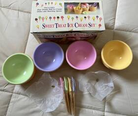 Sweet Treat 084358091163 Inch Ice Cream Set Pastel Double Bowl Cone Dishes And Matching Spoons