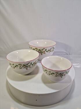 Target 492000802157 Home Classic Tidings Set Of 3 Nesting Bowls Holiday 2011 Holly Berry Red