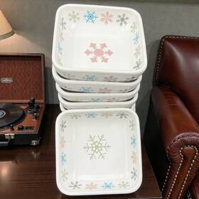 Bt5-ea000675 Temptations Temp-tations By Tara Seasonal Snowflake Shallow Square Bowls 4 Oz - Set Of 7