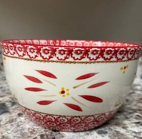 Ppp-hld-861225 Temptations By Tara Old World Red White Painted Ceramic Large Serving Bowl