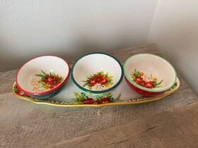 117987 The Pioneer Woman Garland Ceramic Condiment 3 Bowls 1 Tray Holiday Dish Christmas
