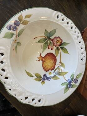 Bni1 Tiffany & Co. Brunelli Italy Inch Serving Bowl Pierced Lattice Berries And Flowers Crazing