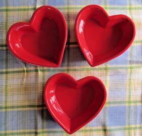 Tii Collections 666810770351 3 Red Love Heart Shaped Ceramic Candy Dish 6 Inch Bowls Dual Wall Handcrafted Heavy