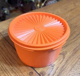 1298-12 Tupperware Vintage Harvest Orange Servalier Canister 6 Inch With Lid