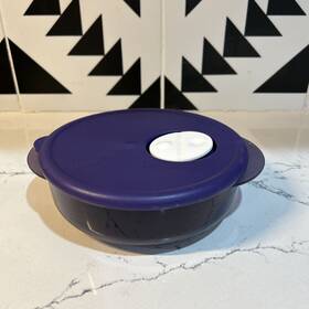 4150-4 Tupperware Rock N Serve Small Purple Bowl / 1.75 Cups Or 400 Ml