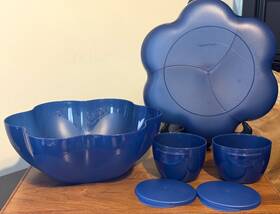 4627a Tupperware Blue Open House 3 Piece 5.6l/4.75qt Chip Ftn Dip Party Bowl Set -xpo