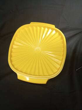 836-16 Tupperware Vintage Yellow Servailier Salad Bowl #836-16 Tu130