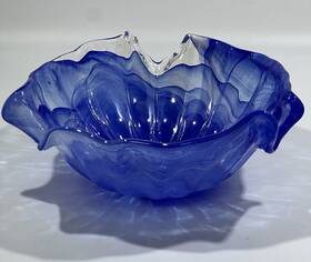 Vietri 663698417958 Vtg Onda Glass Cobalt Centerpiece Bowl 4 Inch Tall 9 Wide Decorative Dish