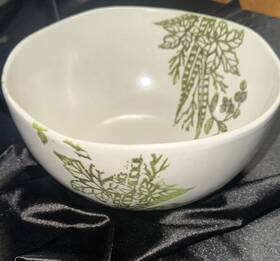 Ack-9733 Vietri Italy Artichoke Deep 9.5 Inch Serving Bowl Beautiful Size And Color