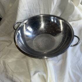 47974 Vollrath Volrath Strain Bowl Coriander 14 Qt