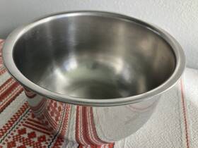 69314 Vollrath Stainless Steel Mixing Bowl 6.5 Inch Diameter 3.75 Tall #69314 1 1/2 Quart