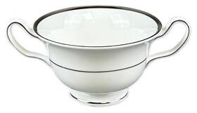W4302 Wedgwood Carlyn Cream Soup Bowl Footed England Bone China