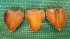Gw12 Wooden Mcm Wood Monkey Pod Snack Bowls Set Of 3 Heart Spade Club Card Suits -