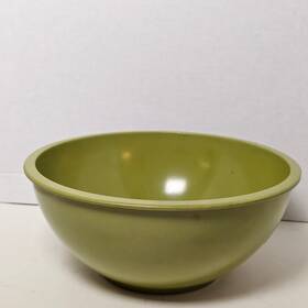 Zak Designs 02097 Avocado Green Melamine 9 Inch Mixing Serving Bowl Mcm Style
