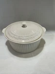 Mikasa Italian Countryside Round 1.5 Quart Casserole Stoneware Dish 8 Diameter. Fixed Price $28.00.