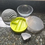Pampered Chef Salad Cutting Bowl Item #100086 New (41426-1). Fixed Price $15.00.
