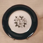 Royal Jackson Countess Madison Jade Green Fruit Bowls Magnolia Vogue Ceramic. Fixed Price $40.00.