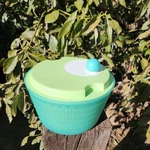 Tupperware Save Salad Spinner 4.5L Blue Green 3776B-2 W/ Lid. Fixed Price $13.99.