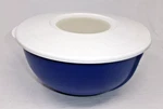 Tupperware Blue Remarkabowl Batter Qt. Mixing #2352 With Lid. Fixed Price $10.95.