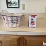 New Hallmark Channel Pink/white Enamel Popcorn Bowl W/keepsake Ornament. Fixed Price $27.99.