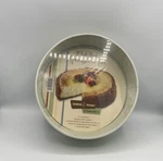 Nordic Ware 9" Leak-proof Springform Pan Non-stick Green New Sealed. Fixed Price $18.00.