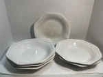 Better Homes & Gardens Country Crest Cream 8 1/2 Soup/salad Bowls 2607. Fixed Price $40.00.