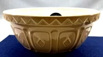 Mason Cash S121 Beige Ceramic Mixing Bowl 4.25 Qt Diamond Pattern England. Fixed Price $39.88.