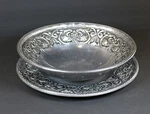 Wilton Armetale Rwp Large Serving Bowl And Platter Set William & Mary Floral. Fixed Price $109.65.