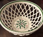 Lenox Holiday Open Weave Basket Christmas Fruit Bread H5 XD10.5. Fixed Price $40.99.