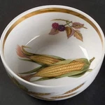 Royal Worcester Evesham Gold Salad Bowl With Corn Raspberry Asparagus Lemon. Fixed Price $25.37.