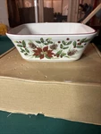 Longaberger Pottery Bowl #31490 Natures Garland Poinsettia Holiday Square New 9". Fixed Price $24.49.