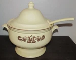 Pfaltzgraff Village Soup Tureen With Lid And Ladle Bowl Brown 6-160. Fixed Price $42.00.