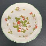Vtg Hankook Strawberry HNK2 Scalloped Soup/cereal/fruit Bowl 7.25" Korea Dish. Fixed Price $9.00.