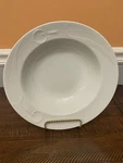 Mikasa Classic Flair White K1991 One Large Round Serving Bowl. Fixed Price $24.74.