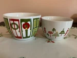 Set Of 2 Crate And Barrel Yule Town Christmas Nesting Bowls Julia Rothman Trees. Fixed Price $14.25.
