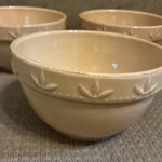 6 Gold Sorrento Signature Debby Segura Design Cereal / Soup Bowls. Fixed Price $42.00.