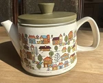 Vintage Japan Stoneware Country Village Nagoya Tea Pot & Lid R8188 Oven Proof. Fixed Price $34.99.