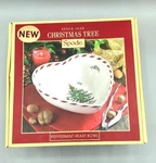 Spode "christmas Tree" Peppermint Heart Bowl 8" New Open Box Striped Rim. Fixed Price $22.50.
