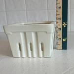 Berry Basket Creative Co-op Stoneware Cream Ceramic Textured Glossy Finish. Fixed Price $15.00.