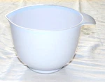Dansk White Melamine 5 Inches Tall Mixing Bowl. Fixed Price $15.00.