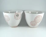 2 Torre & Tagus Noodle Bowls Ceramic White Red Circles Chop Stick Rests. Fixed Price $19.99.