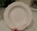 Mikasa South Hampton Large Pasta Serving Bowl 12.5 Inch DY902. Fixed Price $27.98.