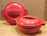 Set Of 2 Lock & Insulated Bowls W/ Lids Red, 10 Cup Thermal Hot Cold. Fixed Price $26.00.