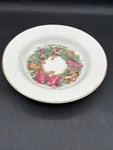 Disney Christmas Wreath Rim Soup / Pasta Bowl 9.5" Vintage Discontinued China. Fixed Price $20.00.
