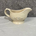 Pfaltzgraff Remembrance Gravy Server Footed Boat Pitcher Floral Usa Made Vintage. Fixed Price $15.99.