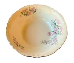 Homer Laughlin Vintage Virginia Rose Scalloped Serving Bowl Round 9 H48 N8. Fixed Price $11.95.