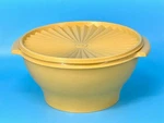 Vtg Tupperware Harvest Gold Servalier 10" Salad Serving Bowl 880-3 Lid 881-4 Euc. Fixed Price $24.99.